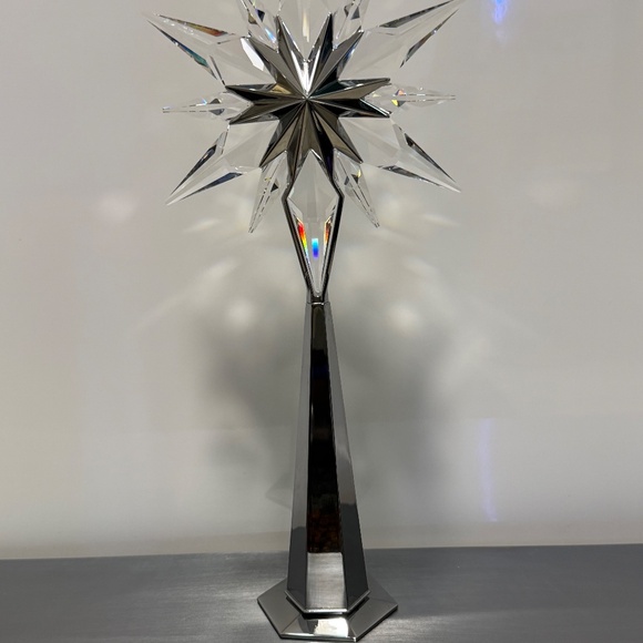 Swarovski Crystal ROCKEFELLER CENTER Christmas Tree Topper - Picture 12 of 16